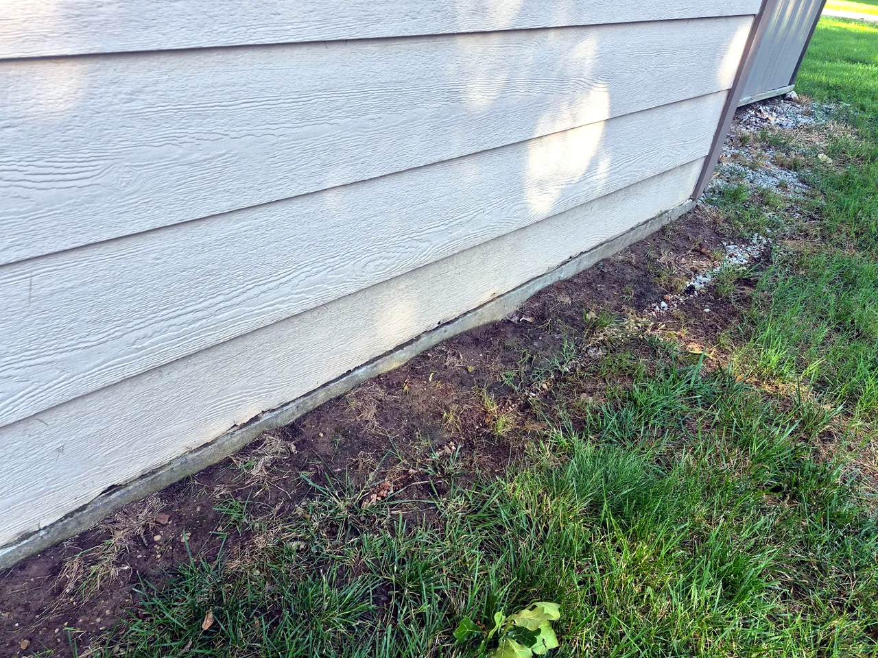 Siding Edge Meeting Grade — Before — Grand Lake, OK
